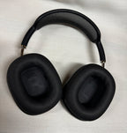 Apple AirPods Max Space Gray used like new condition came with case 3W31