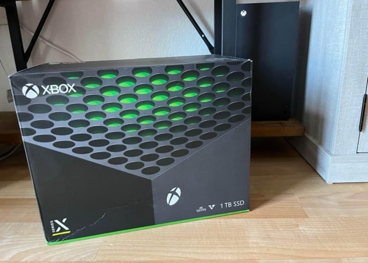 Microsoft Xbox Series X 1TB SSD Home Console - Black 6U77
