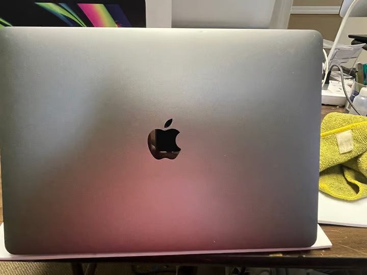 MacBook Pro M1 8gb ram 256gb SSD 5F19