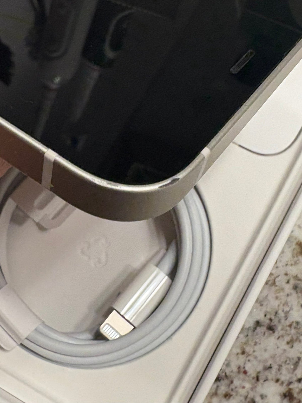 Apple iPhone 12 256gb White unlocked 8Z62