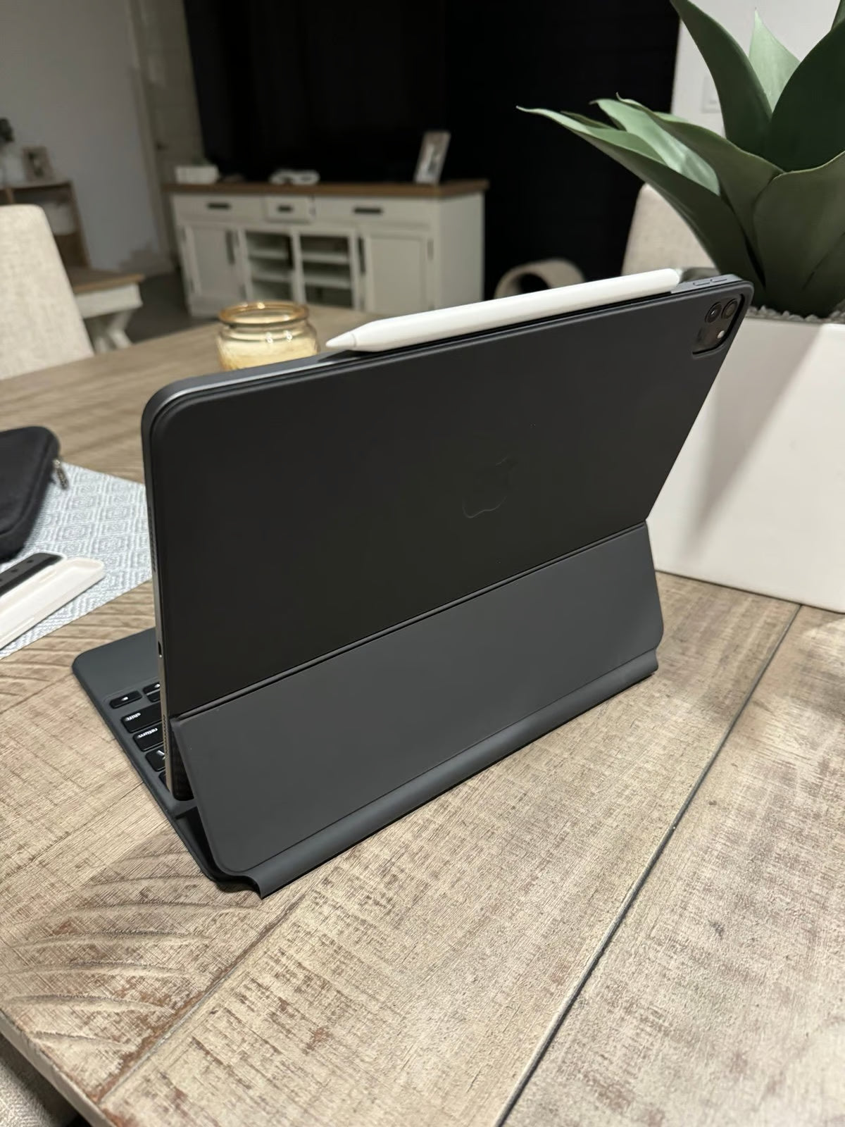 Apple iPad Pro 5th Generation 256 GB 12.9 in 6Z28