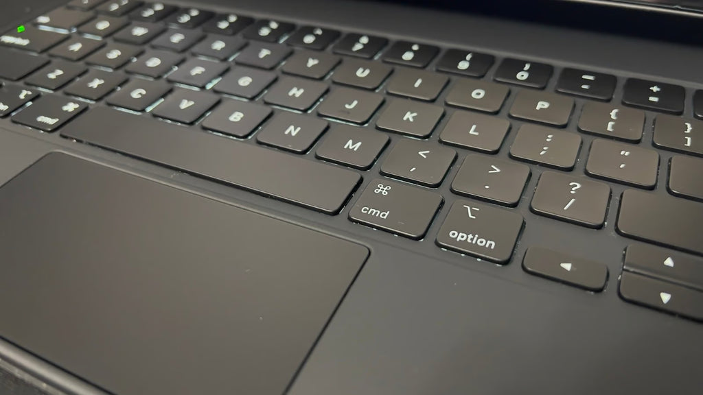 Apple iPad Pro 12.9 4th Generation 1 TB in Space Gray 2V32