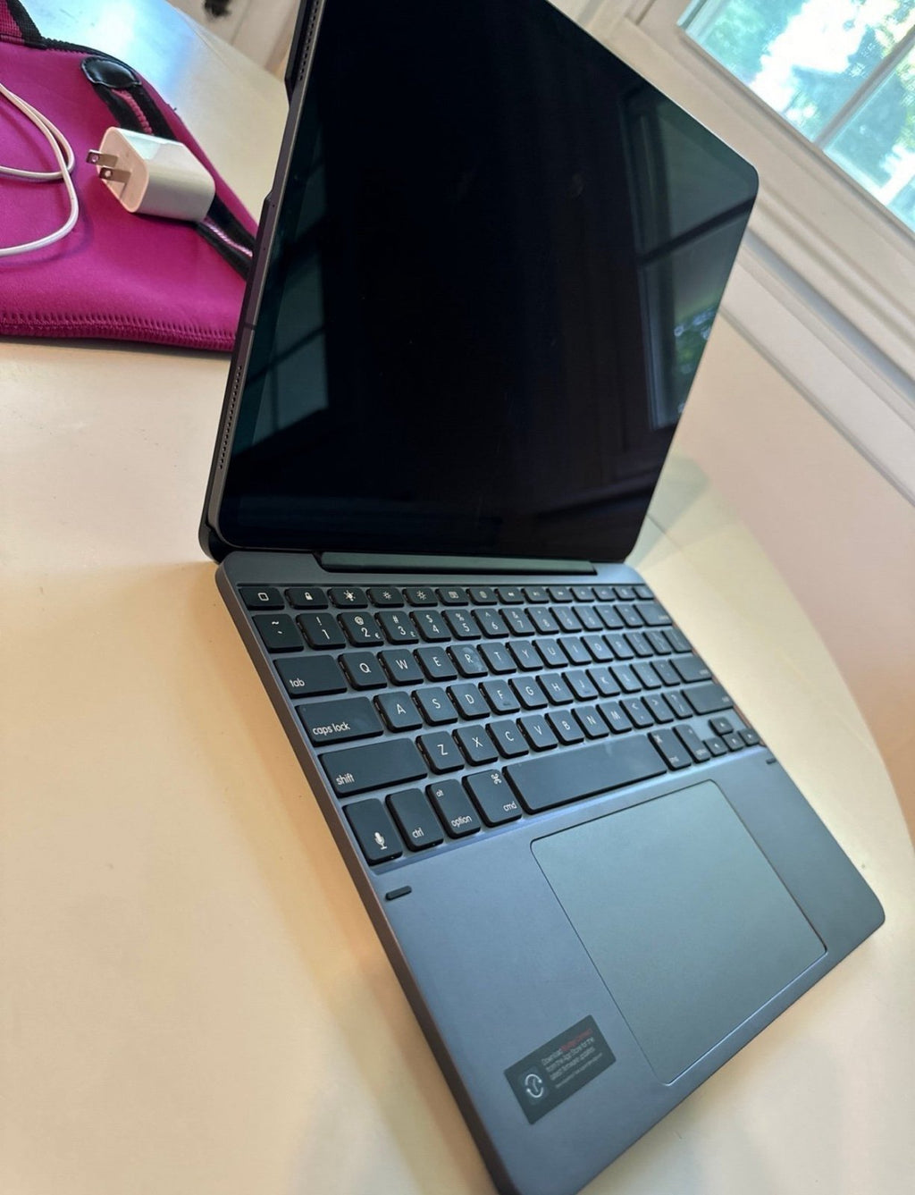 iPad Pro 12.9 inch 4th gen 128G + keyboard 8F56