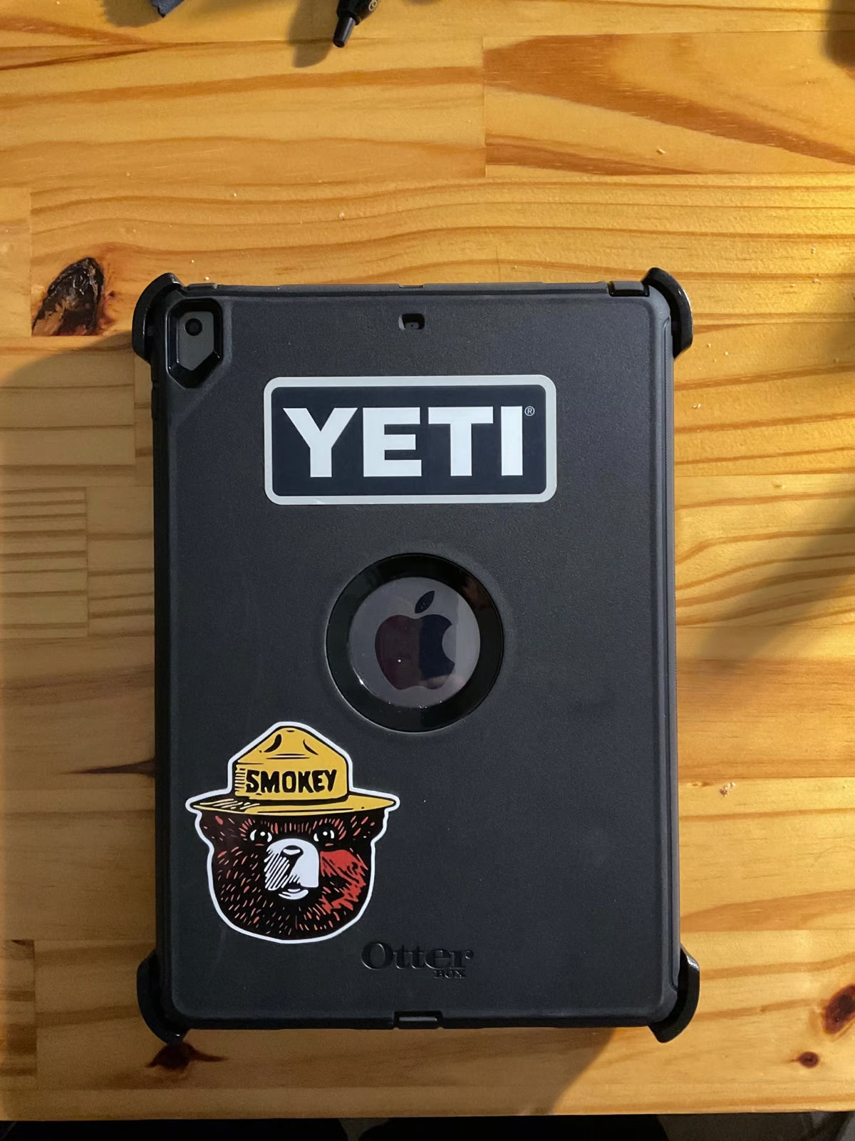 Apple iPad Air 3rd Generation 64 GB in Black 8K21