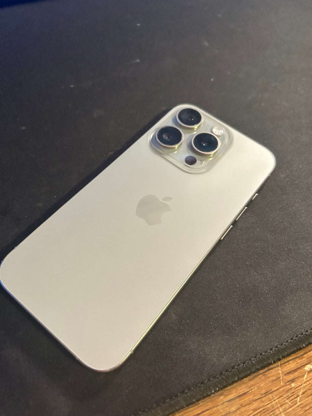 iPhone 15 pro sim locked (100% battery health ) 6S69