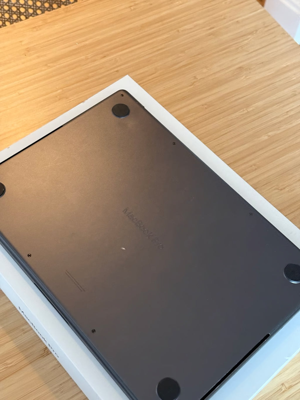 MacBook Pro 14 inch M3 1 TB 5W37