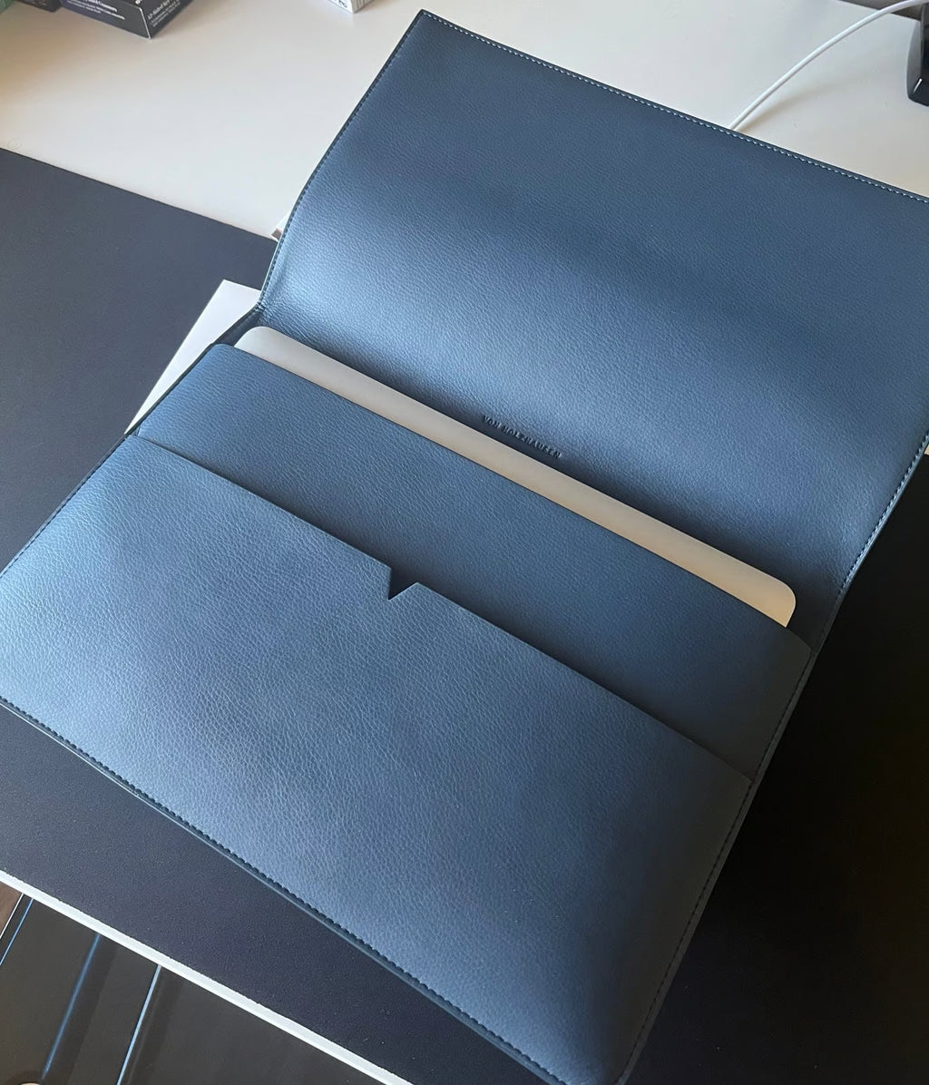 Macbook Air M1 16gb ram 256gb storage 5V85