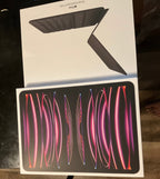 ipad pro 11 inch 4th generation 256GB and Smart Keyboard for ipad 6C36