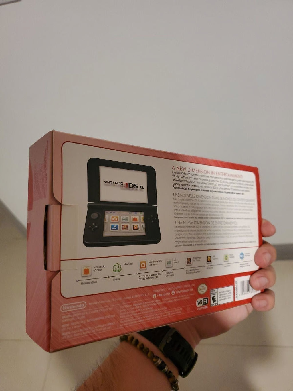 Nintendo 3DS XL Super Mario Bros. 2 in Red