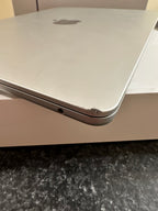 Apple MacBook Air M2 3.50GHz 2022 256GB SSD 8GB RAM A2681 - Excellent 6L27