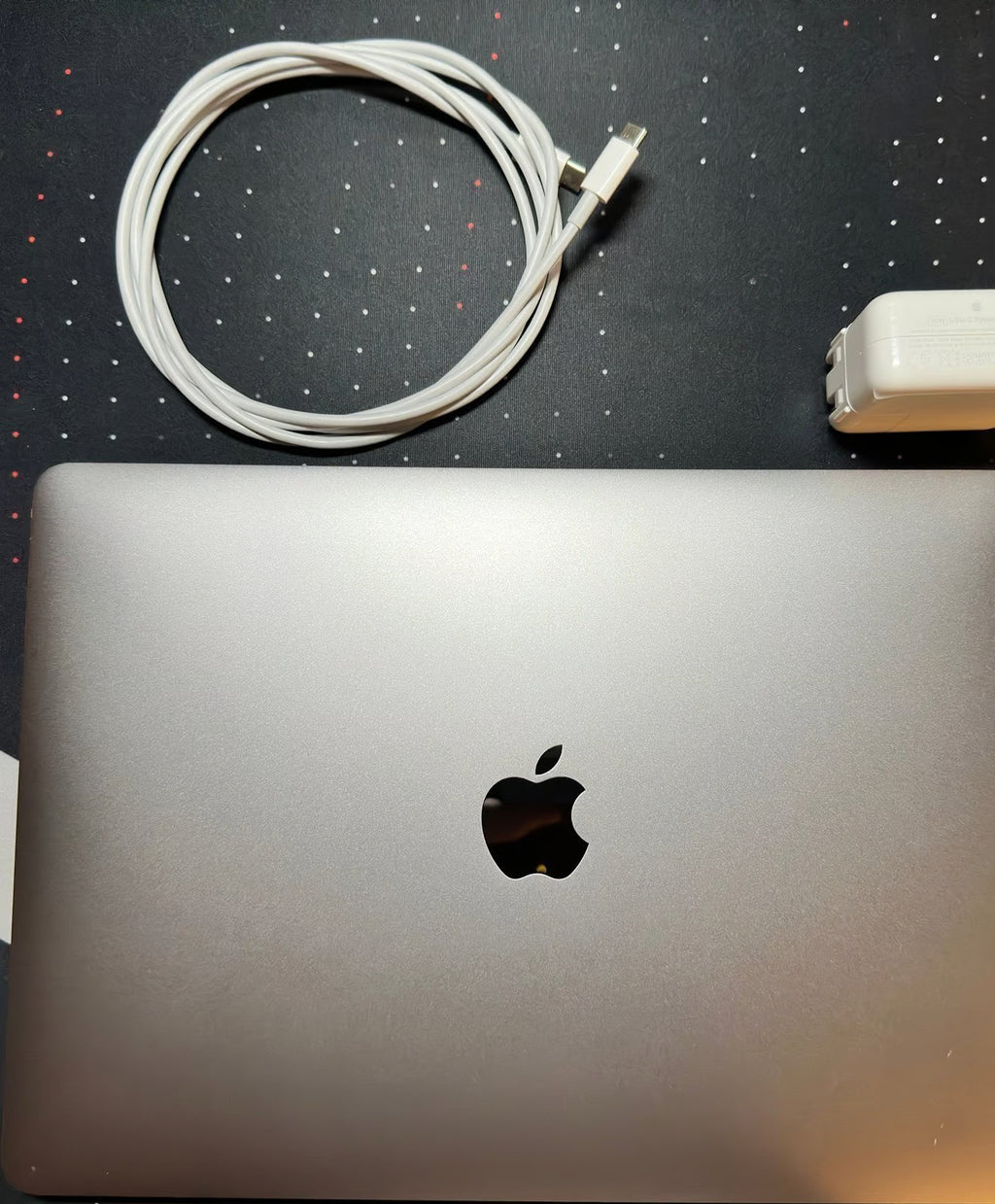 Apple Macbook Pro A2338 13in.  M2 3.49 GHz  256GB SSD 2N69