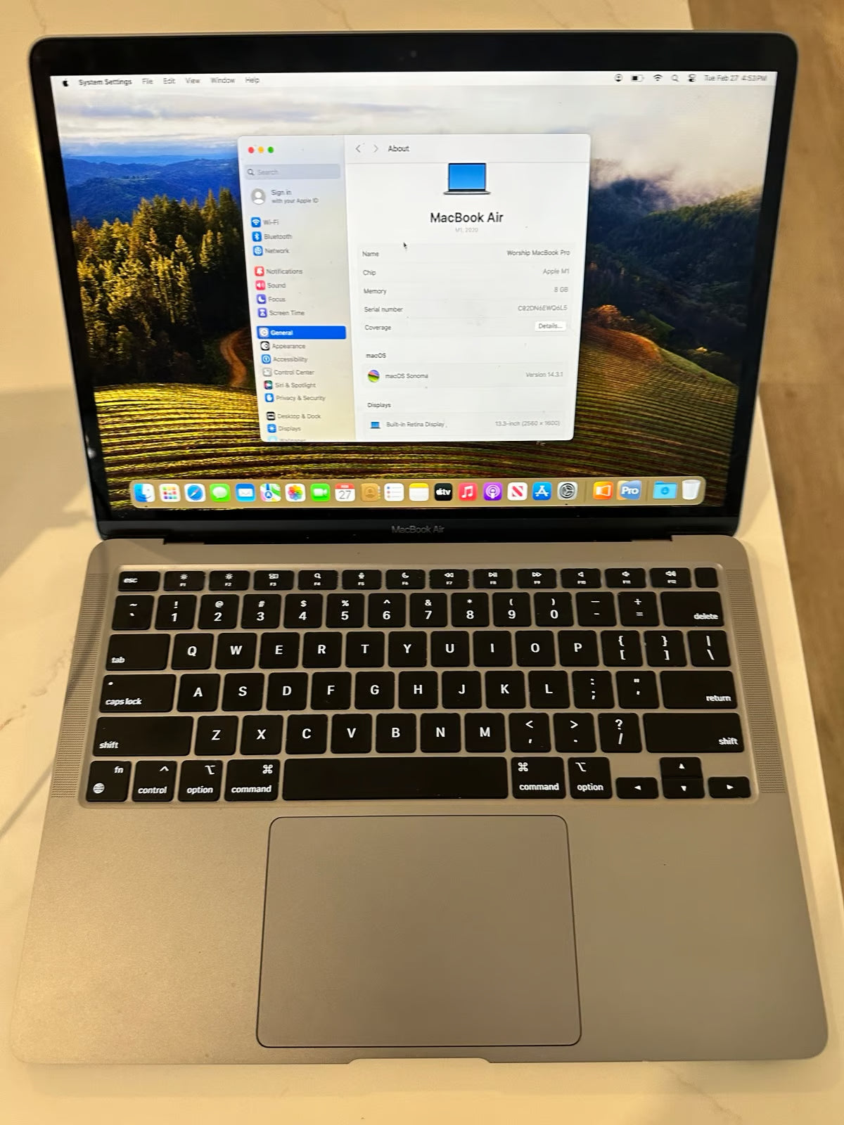 Apple Macbook Air 13in.  M1 3.2 GHz  512GB SSD 5D65