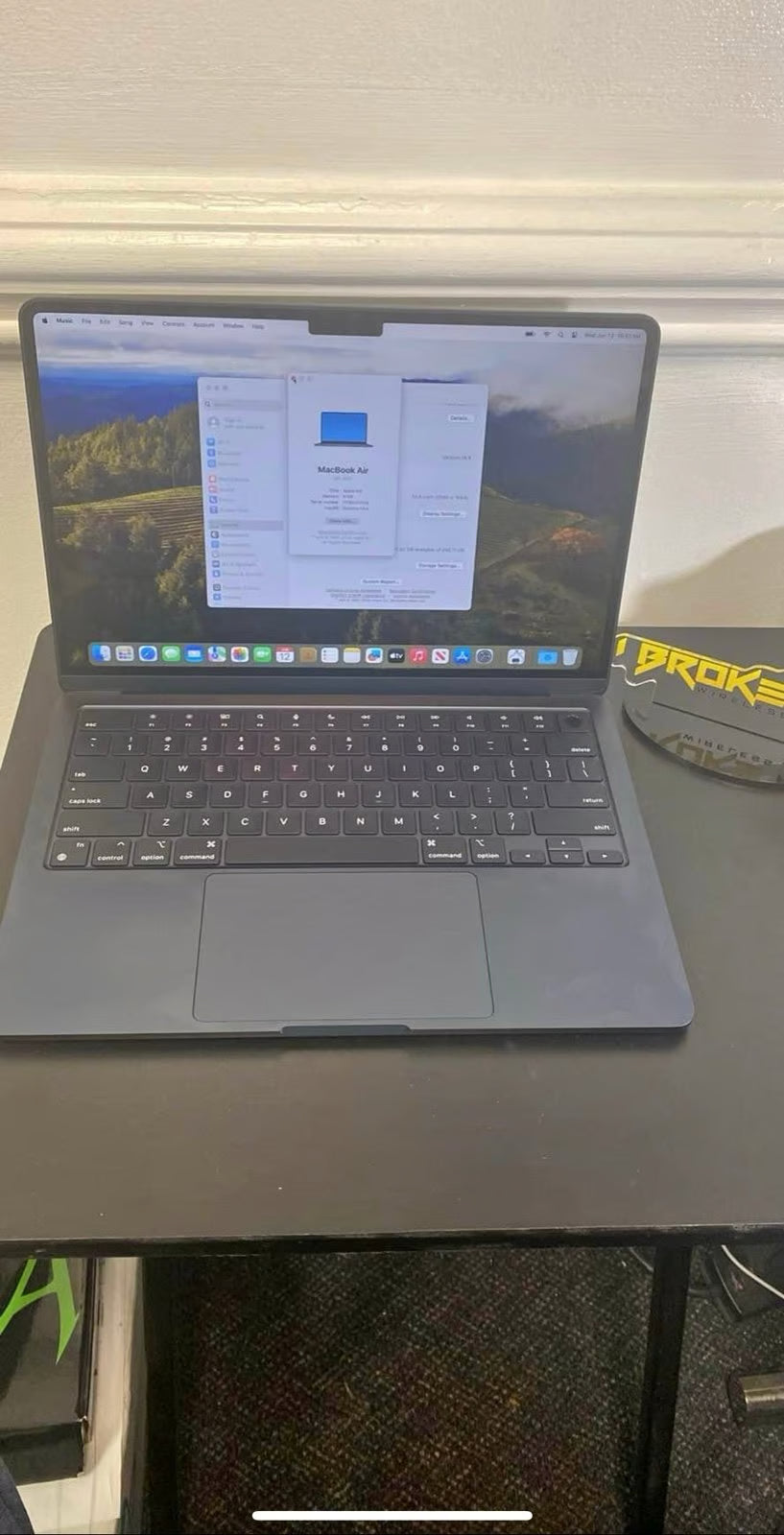 (2024)Apple Macbook Air 13in.  M2 3.49 GHz  256GB SSD 5P67