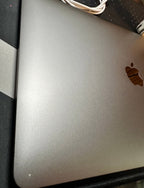 Apple Macbook Pro A2338 13in.  M2 3.49 GHz  256GB SSD 2N69