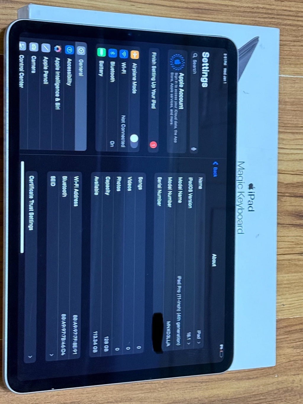 Apple iPad Pro 11 4th Gen 128GB Space Gray WiFi /Apple Magic keyboard 6F38