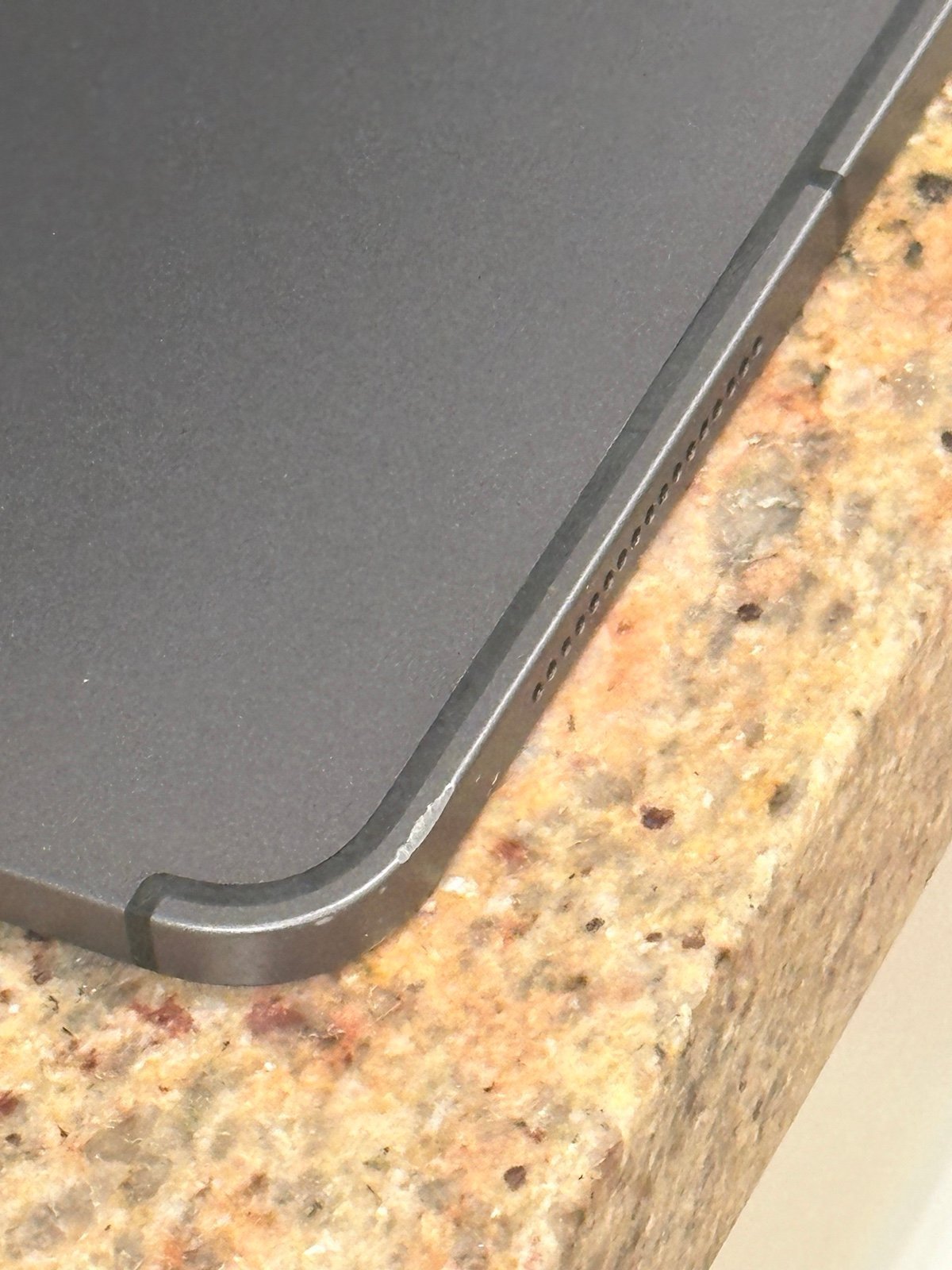 ***Bundle***iPad Pro 3rd generation 12.9�?Space Gray 256 GB *****Cellular******* 3B21