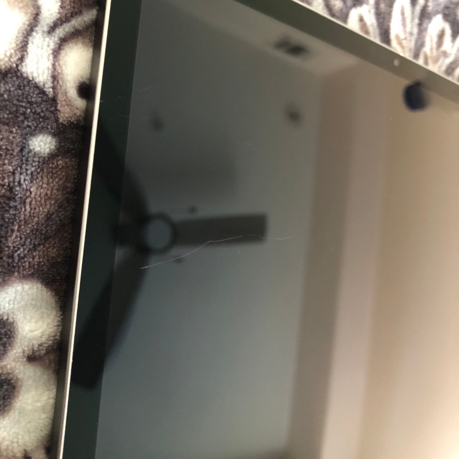 Apple iPad Pro 3rd Generation 12.9 inch 2K68