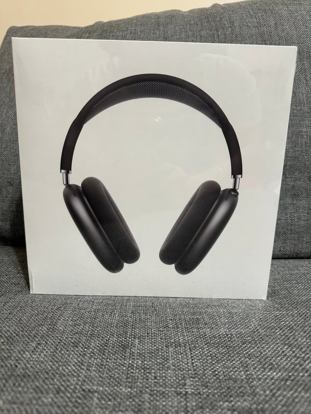 AirPods Max sealed 8O96