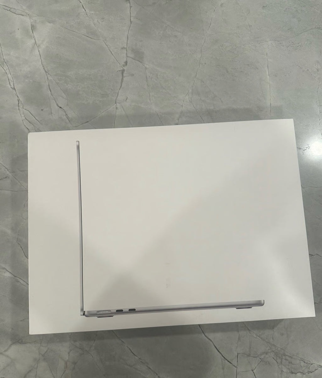 NEW MacBook Air 13 inch 16gb 6P65