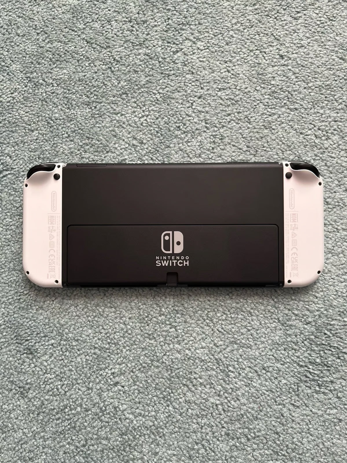 Nintendo Switch OLED Model w/ White Joy-Con White 2Y97