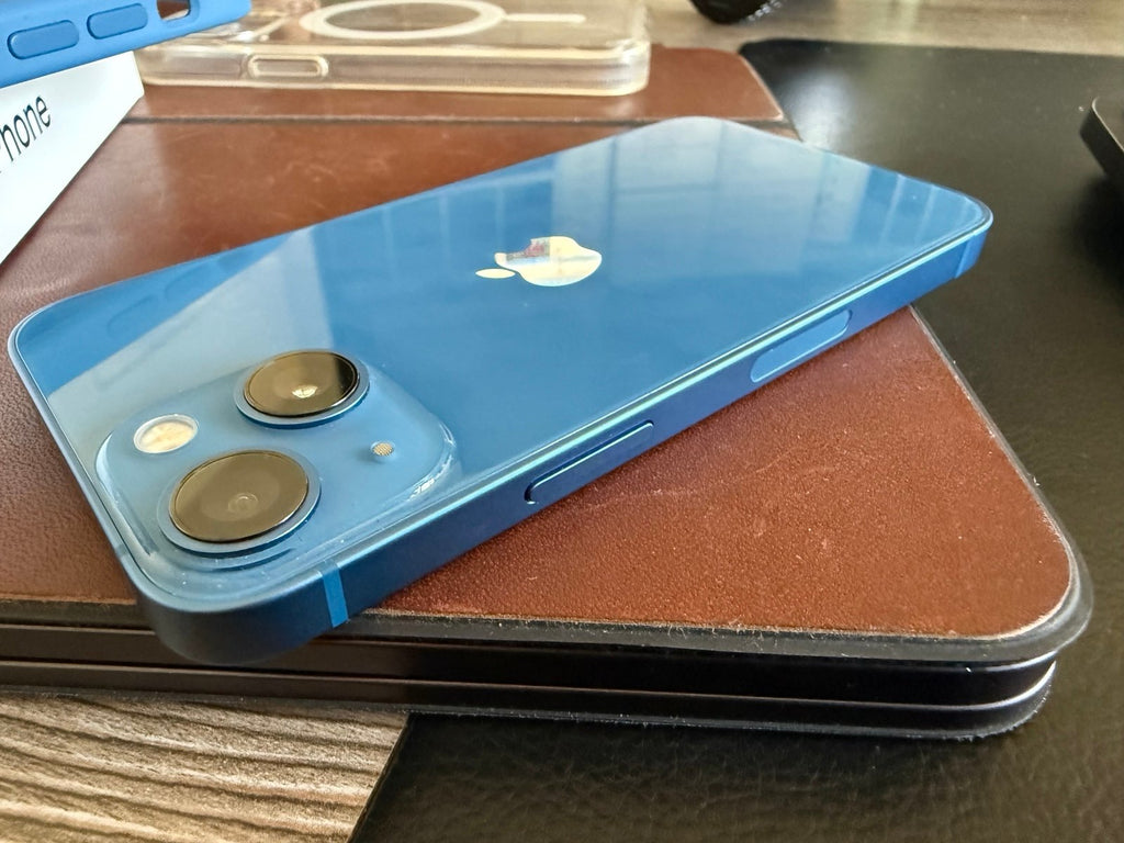 Apple iPhone 13 Mini 128 GB in Blue MINT unlocked w Apple case 1M56
