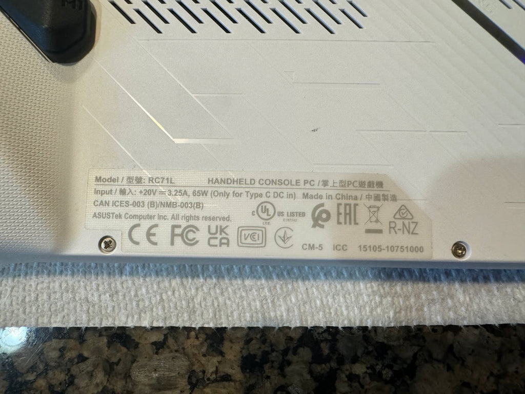 ASUS ROG ally z1 extreme 8U81