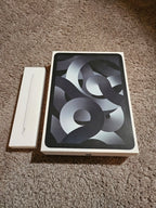 BUNDLE Apple iPad Air 5th Generation 64 GB + Apple Pencil & more 9X52