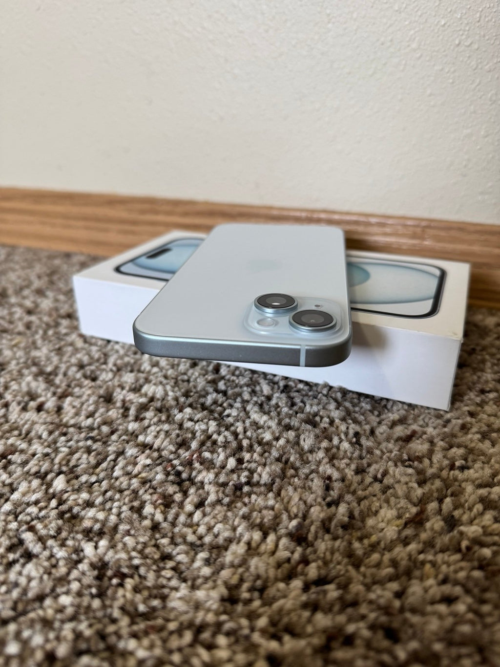 Apple iPhone 15 - 128 GB - Blue (AT&T Carrier) 7C99