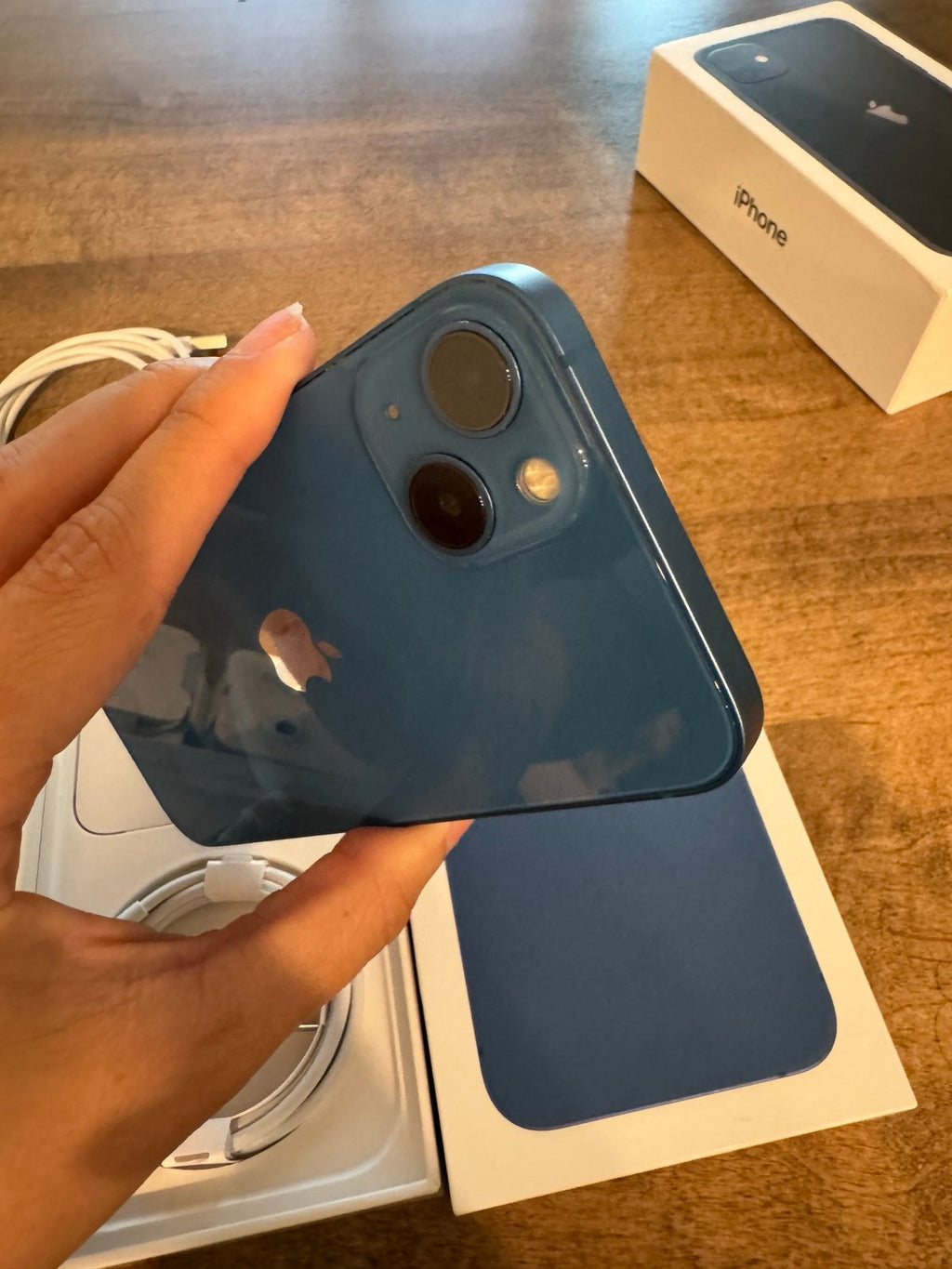 UNLOCKED IPhone 13 128 with extras GB in Blue 8N16