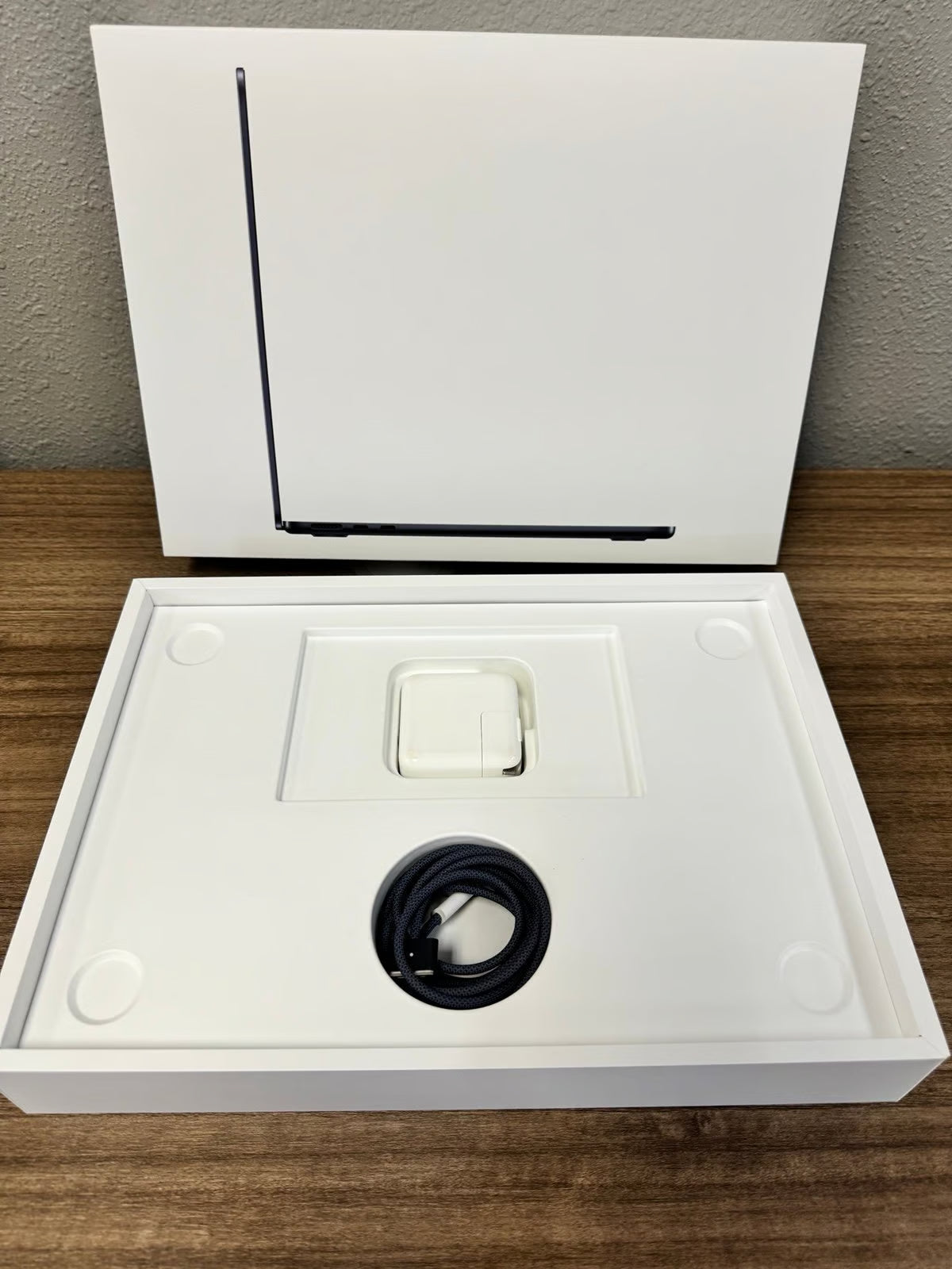 Apple - MacBook Air 13.6"" Laptop - M2 chip - 8GB Memory - 256GB SSD - Midnight 8Q23