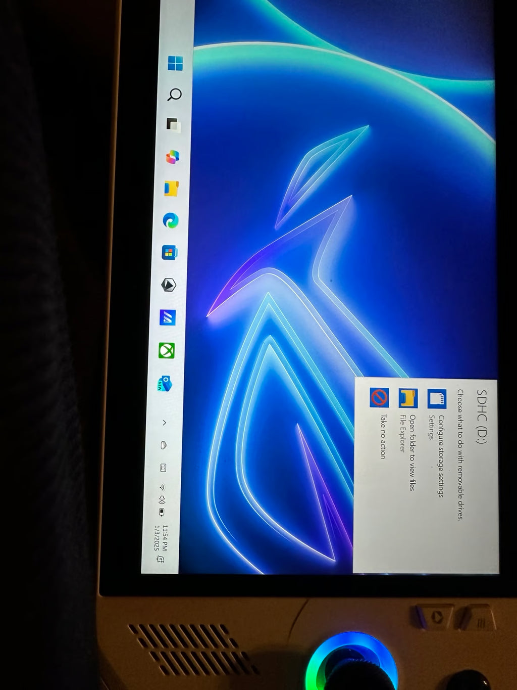 Asus-Rog Ally 7鈥?and accessories 6M18