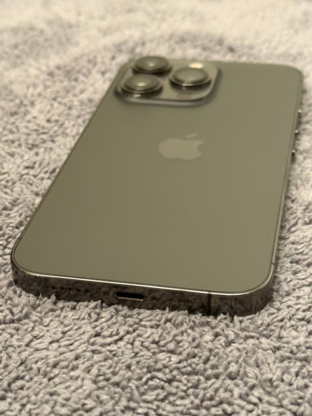 Apple iPhone 13 Pro 256 GB in Graphite Unlocked 2G61