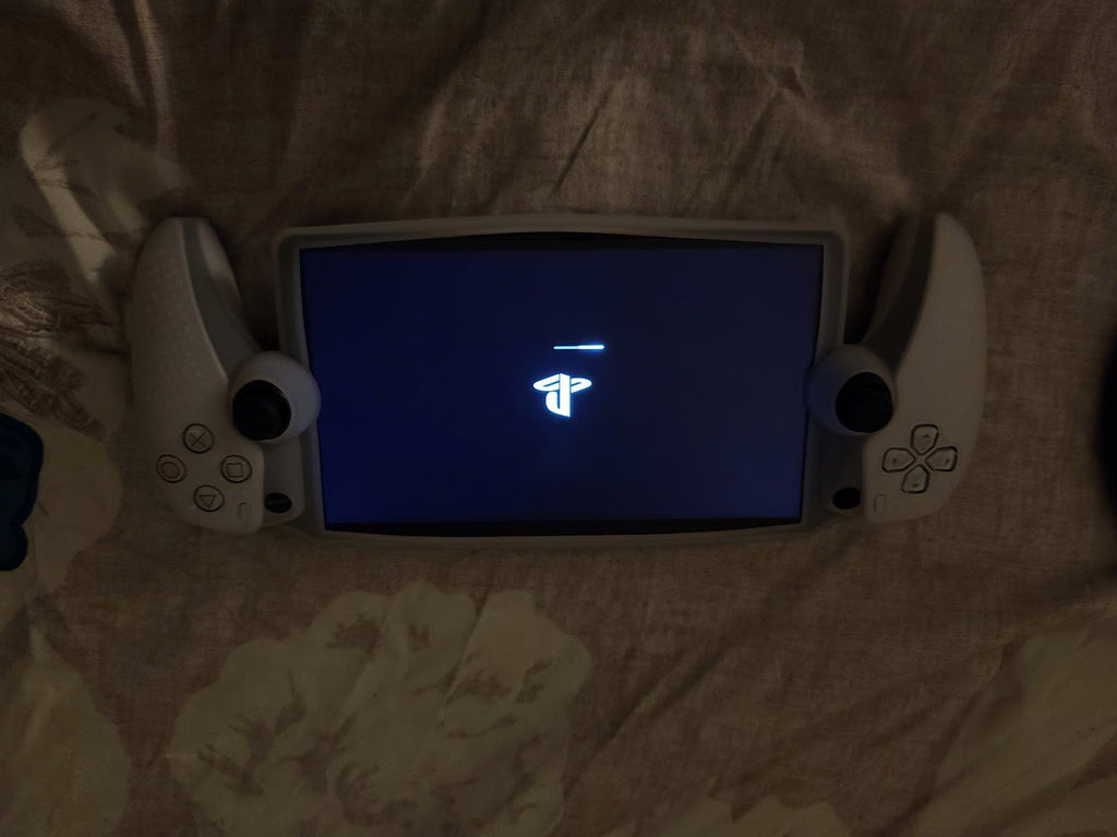 Sony PlayStation Portal remote player with extras 2C98