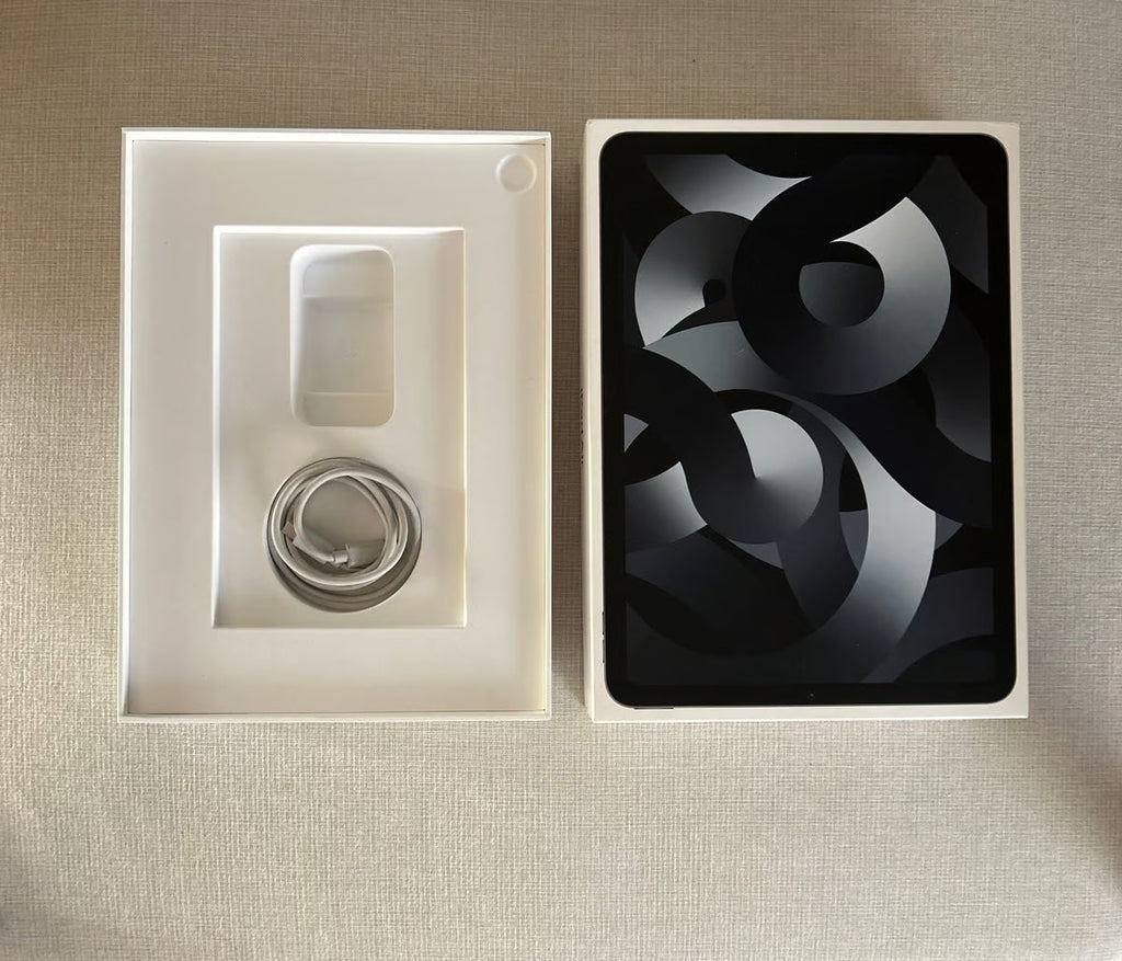 Apple iPad Air 5th Generation 64 GB in Space Gray 3N67