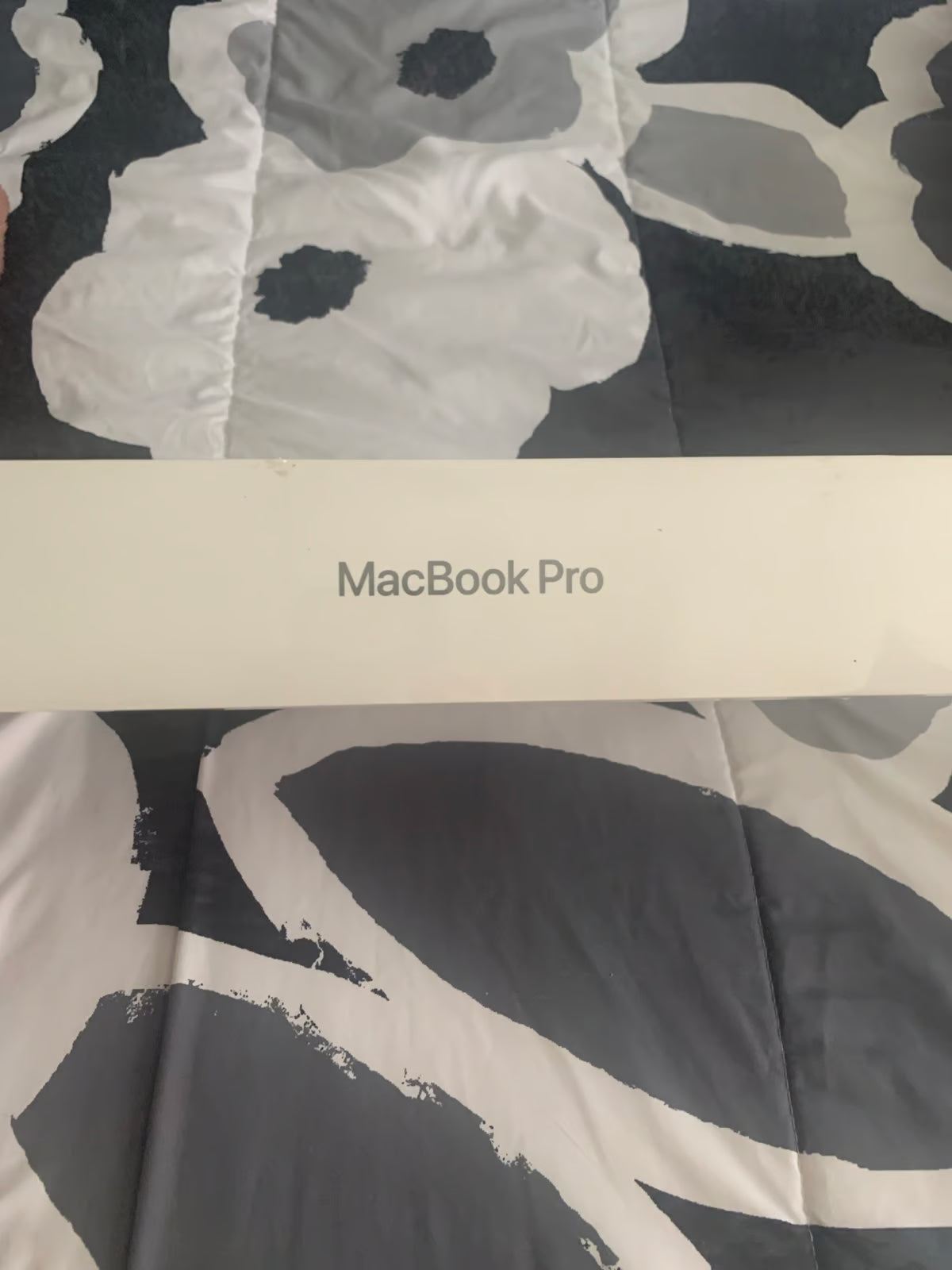 Apple Macbook Pro 13in.  M2 3.49 GHz  256GB SSD 2D69