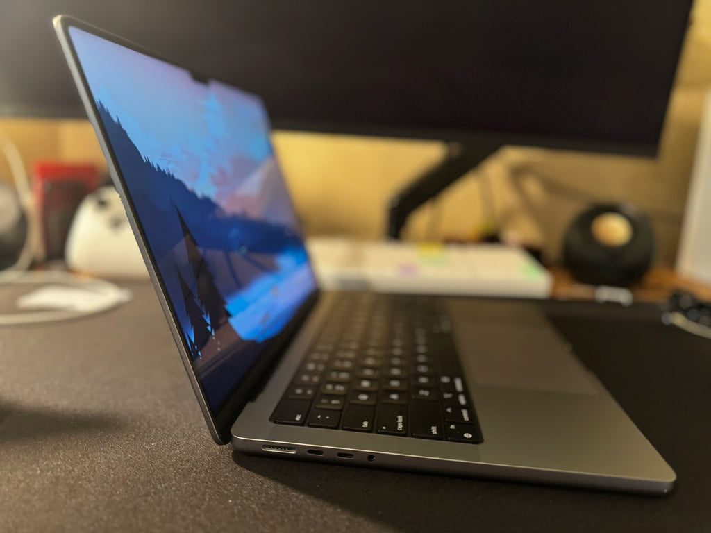 macbook pro 14 inch 1R92