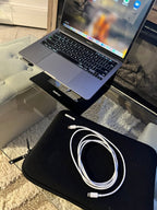 Apple MacBook Pro with Touch Bar screen !! 2W72