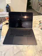 MacBook Air M2 15 inch in Midnight 256gb 8C89