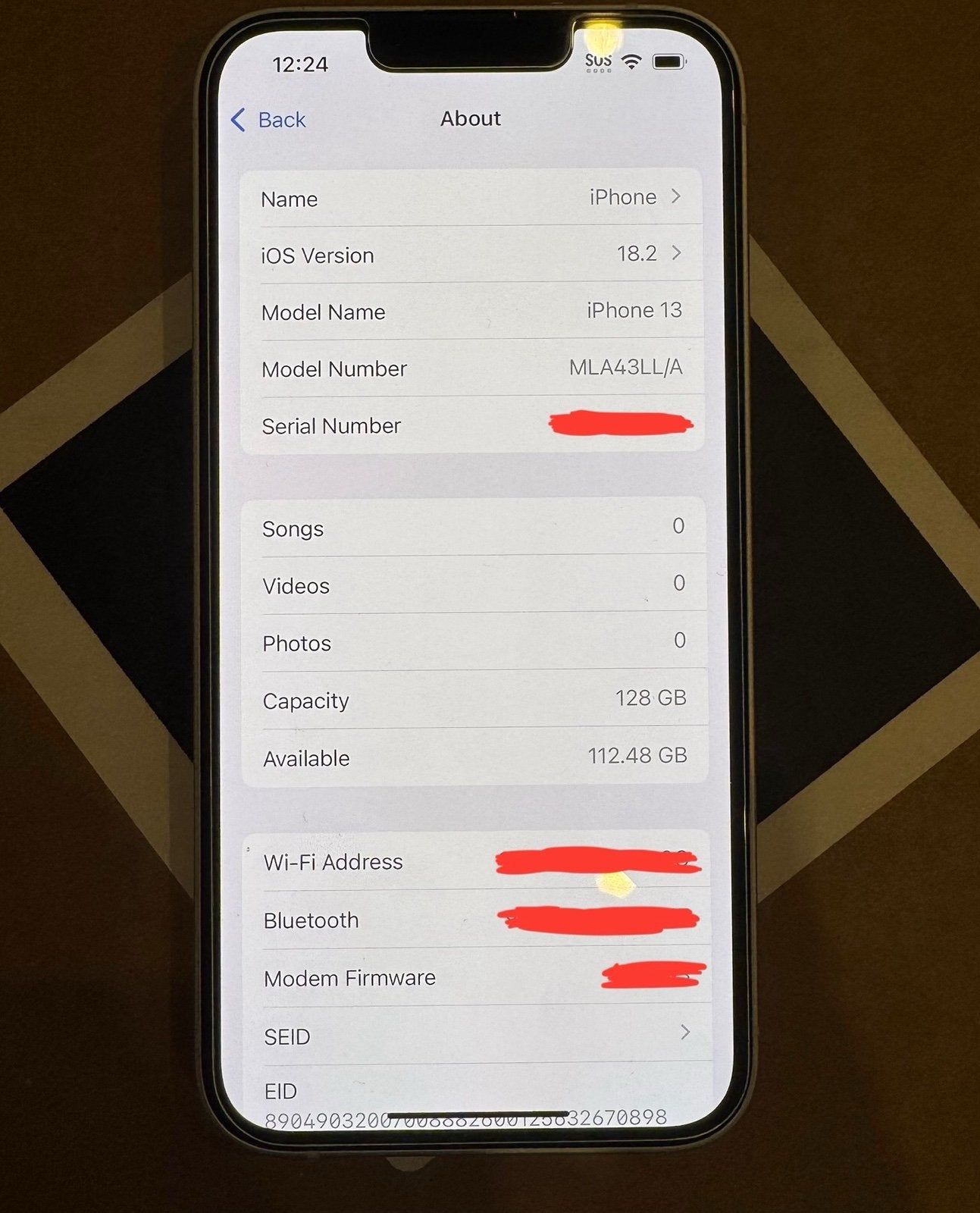 Apple iPhone 13 128 GB in White - iCloud & Carrier Unlocked 3S78