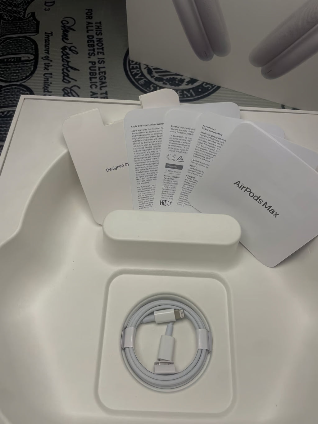 Apple AirPods Max with Smart Case in silver 1Q93