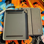 iPad Pro 5th Gen 12.9 1tb Cellular Unlocked! + Apple Pencil and Keyboard Case! 3R26