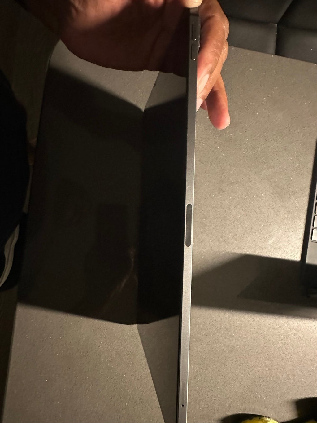 ipad pro 4th gen WiFi /LTE 1 TB 7Y25