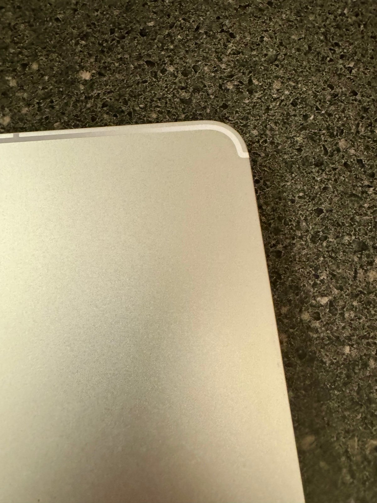 iPad Pro 12.9 (5th Generation ) 2TB M1 processor Silver WiFi and cellular AT&T 9T52