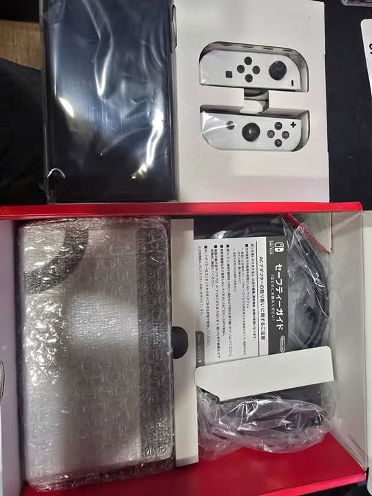 Nintendo Switch OLED white with picofly and 512GB sd card in new condition. 5Q16
