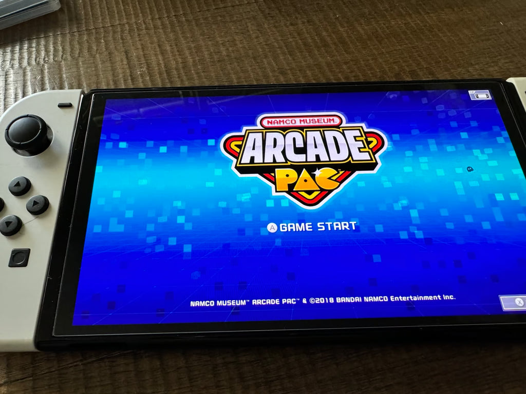 Nintendo Switch Oled Console Bundle 7C33