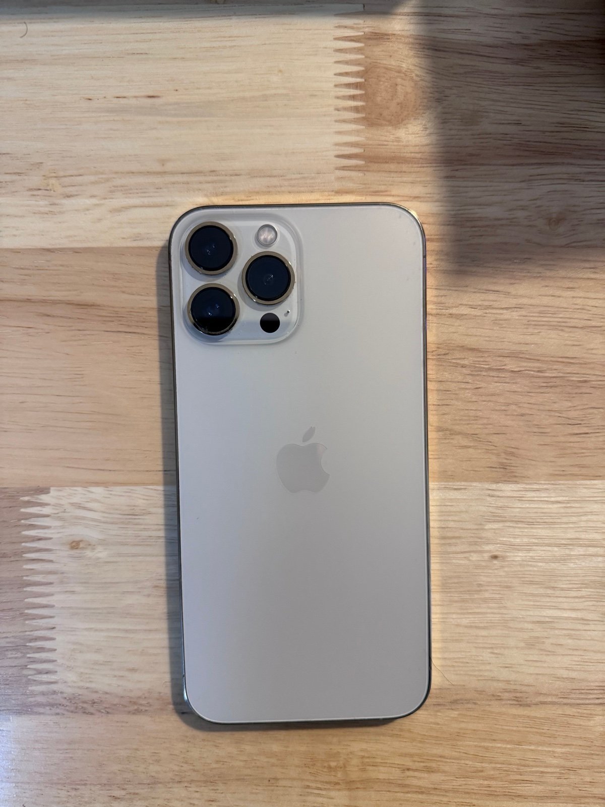 ATT Apple iPhone 13 Pro Max and Blue Spigen Case 5O97