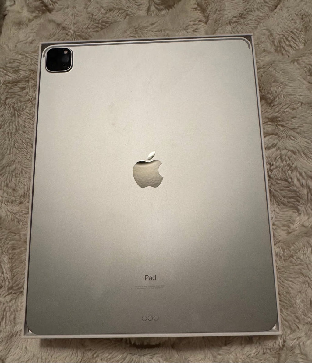 Apple iPad Pro 5th Generation 12.9-inch 256GB WIFI Silver Gray 6R62