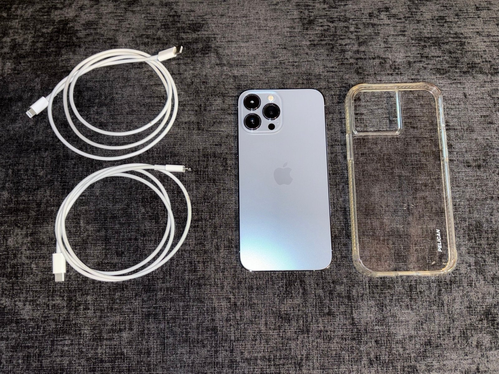 Apple iPhone 13 Pro Max 256 GB in Sierra Blue 7Z85