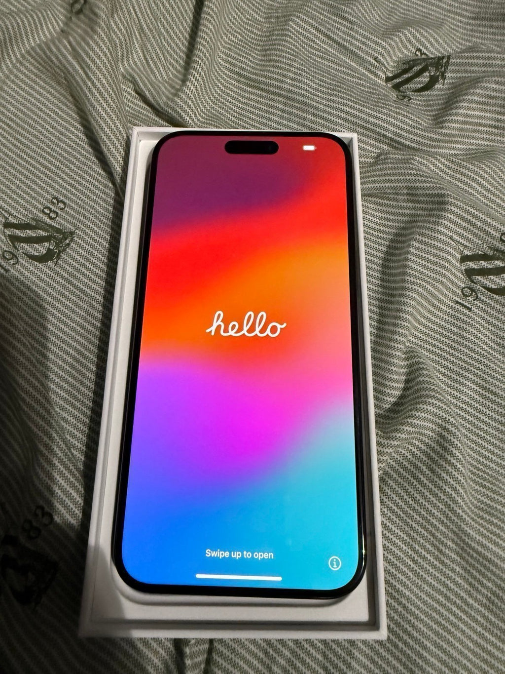 iphone 15 pro max phone unlocked 256 GB 6M29