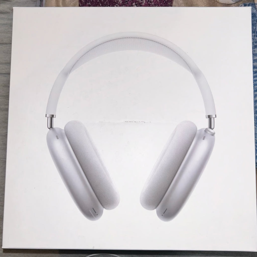 Apple AirPods Max with Smart Case in White 9E18